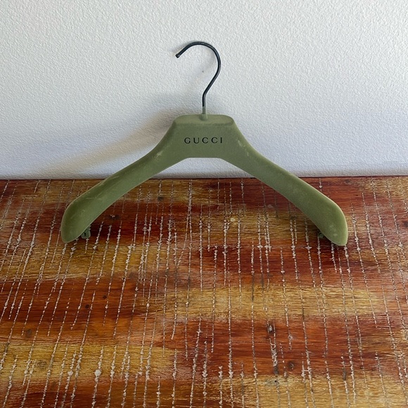 Gucci Hanger - Picture 1 of 8